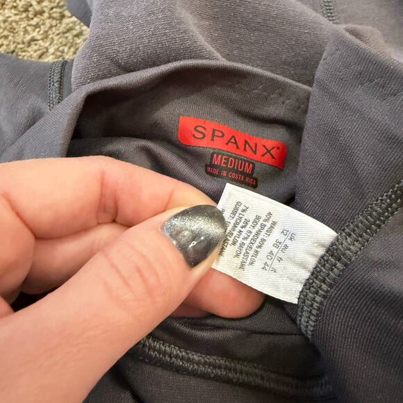 Spanx Flare Gray Yoga Pants Size Medium - Picture 3 of 7